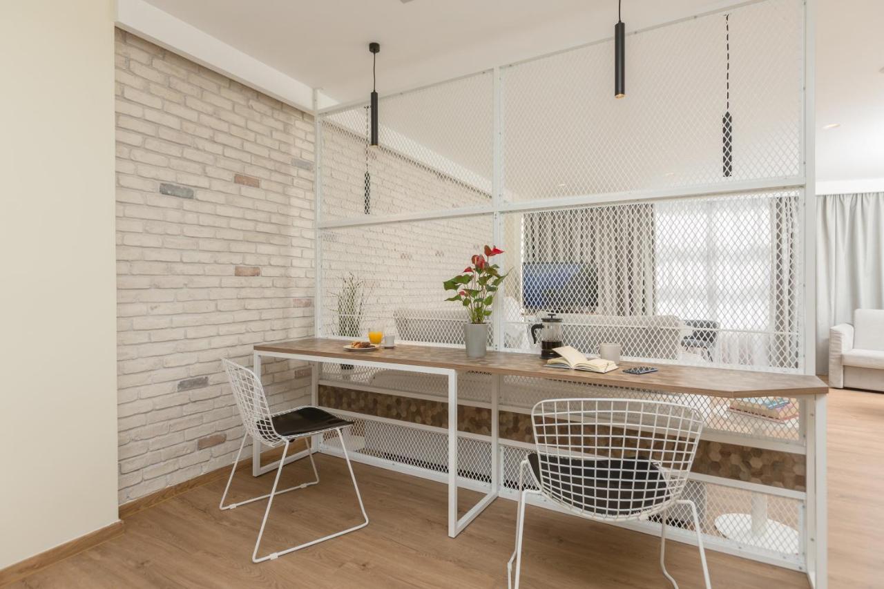 Hotel Suites@syngrou-fix