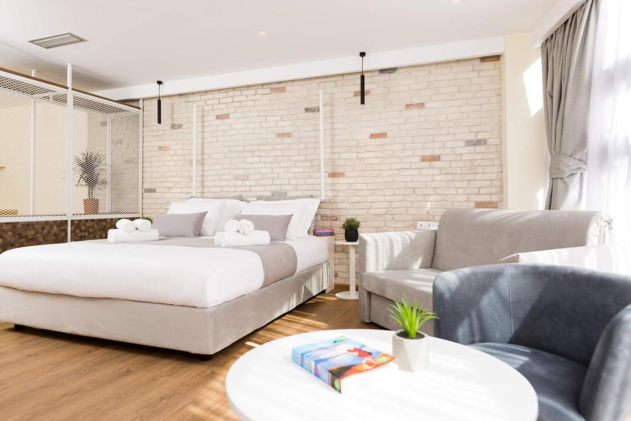 Hotel Suites@syngrou-fix